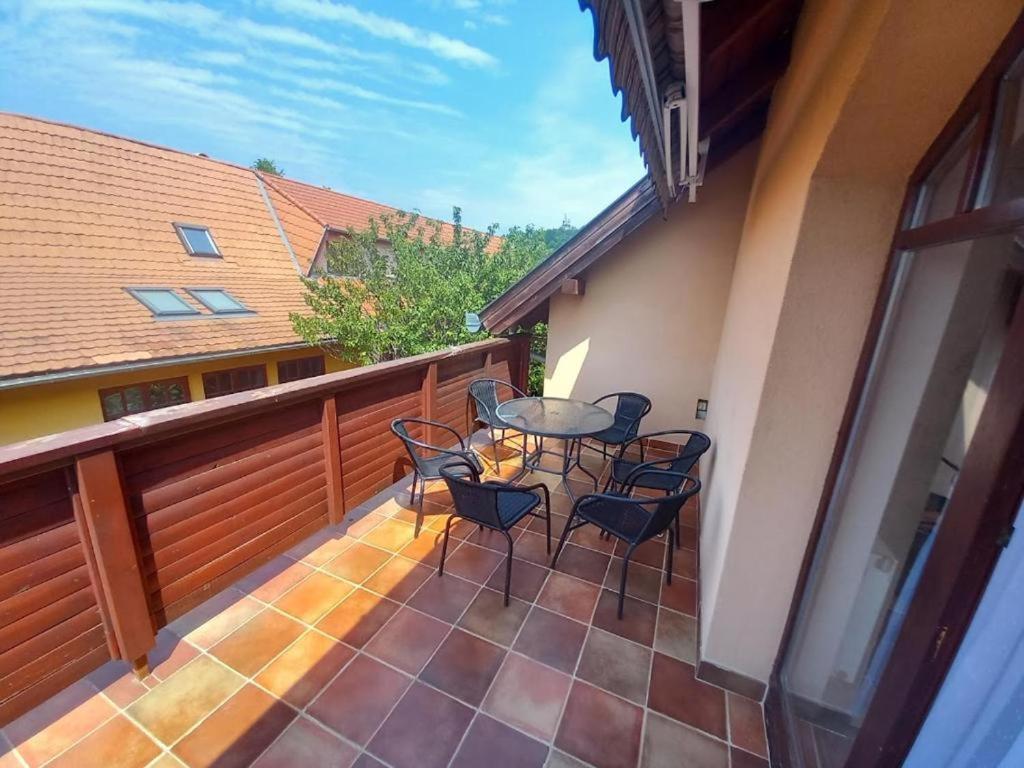 Apartament Lujza Apartman Goedoello Zewnętrze zdjęcie